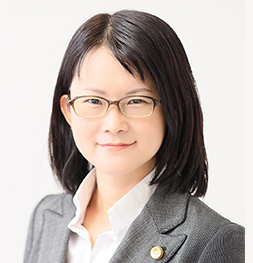 弁護士 星野 彩子